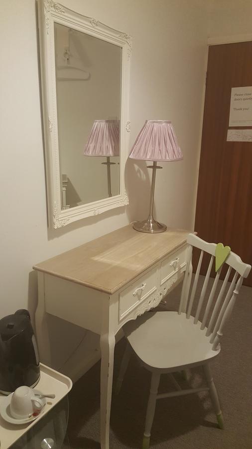 Maindee Guest House Барроу-ин-Фернесс Экстерьер фото