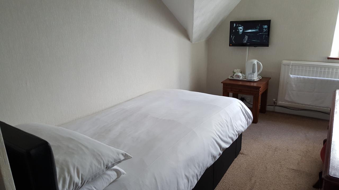 Maindee Guest House Барроу-ин-Фернесс Экстерьер фото